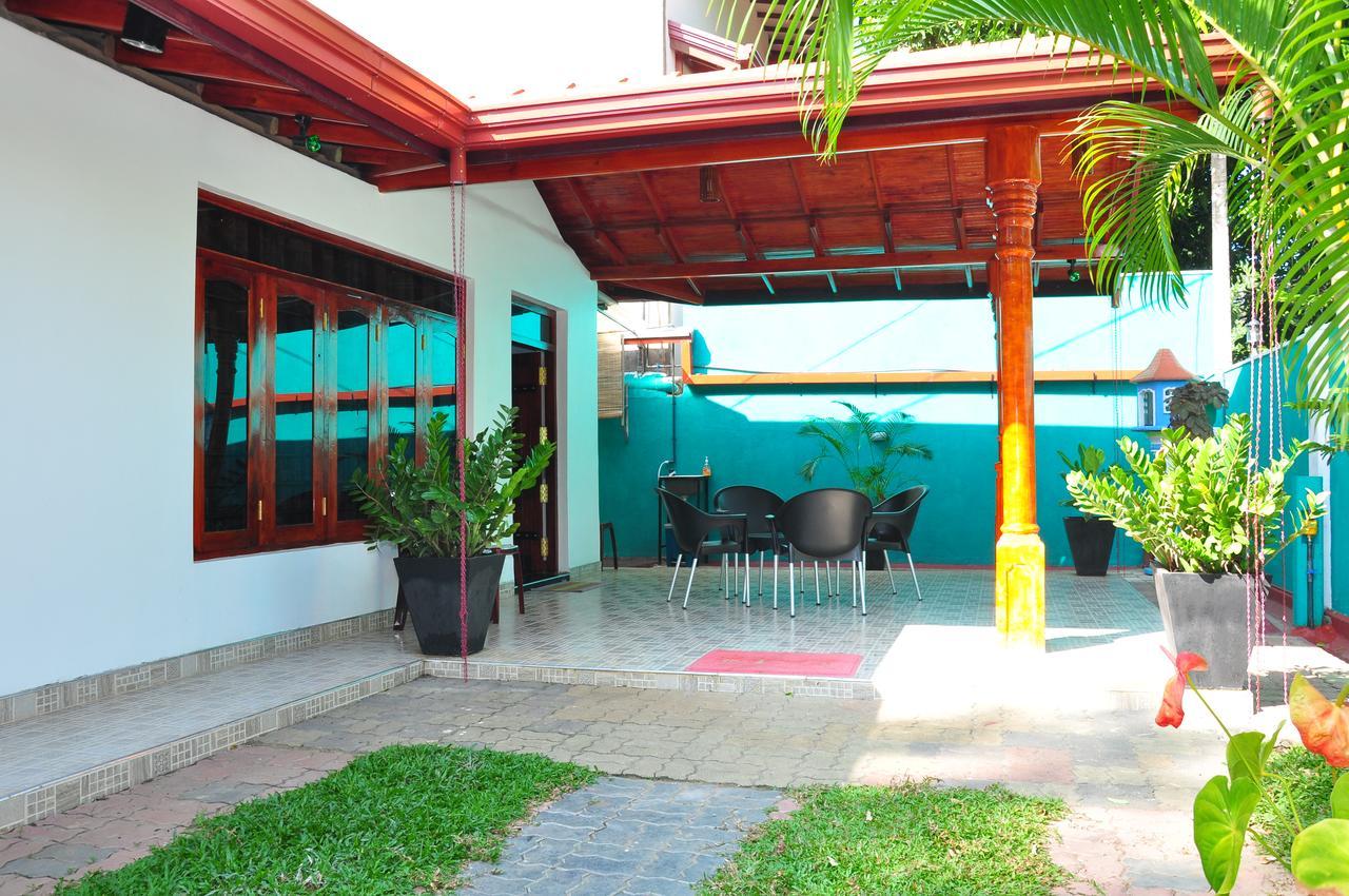 Hotel Camorich Tissamaharama Exterior photo